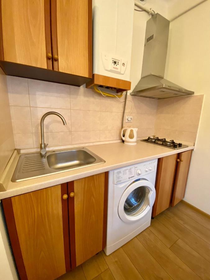 Yaroslav Osmomysl Square Apartments Lviv Eksteriør billede