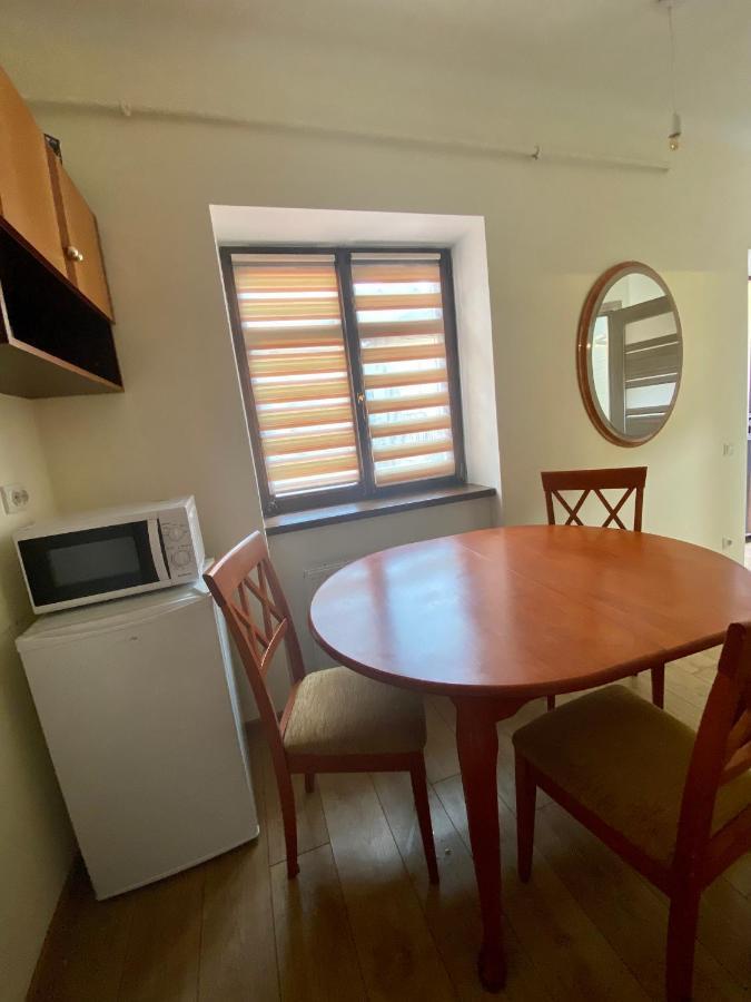 Yaroslav Osmomysl Square Apartments Lviv Eksteriør billede