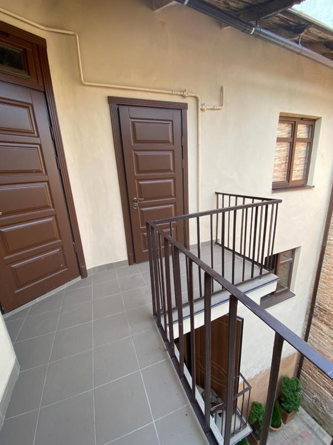 Yaroslav Osmomysl Square Apartments Lviv Eksteriør billede