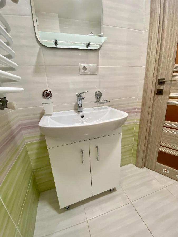 Yaroslav Osmomysl Square Apartments Lviv Eksteriør billede