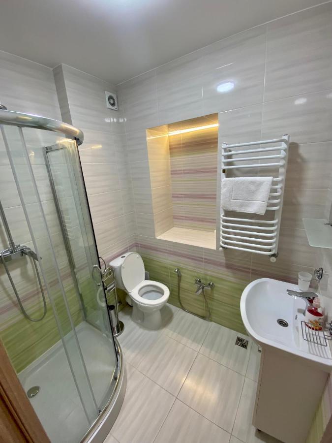 Yaroslav Osmomysl Square Apartments Lviv Eksteriør billede